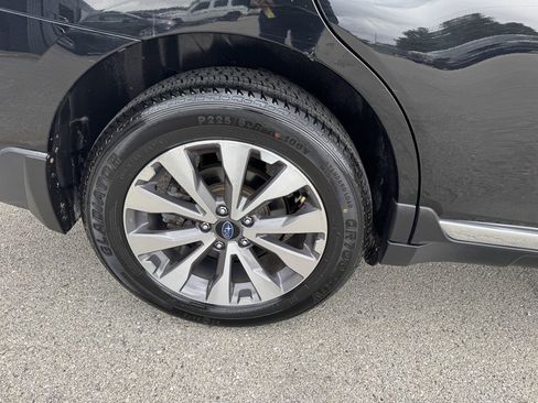 Used 2019 Subaru Outback 2.5i Touring w/ Popular Package #3A AWD/4WD image 9