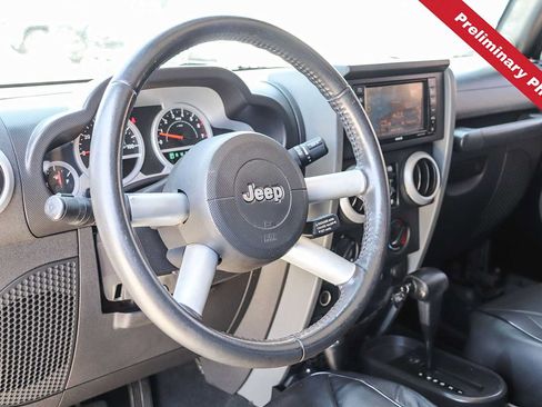 Used 2010 Jeep Wrangler Unlimited Sahara w/ Dual Top Group AWD/4WD image 15