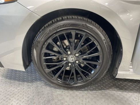 Used 2021 Toyota Camry SE w/ Convenience Package FWD image 10