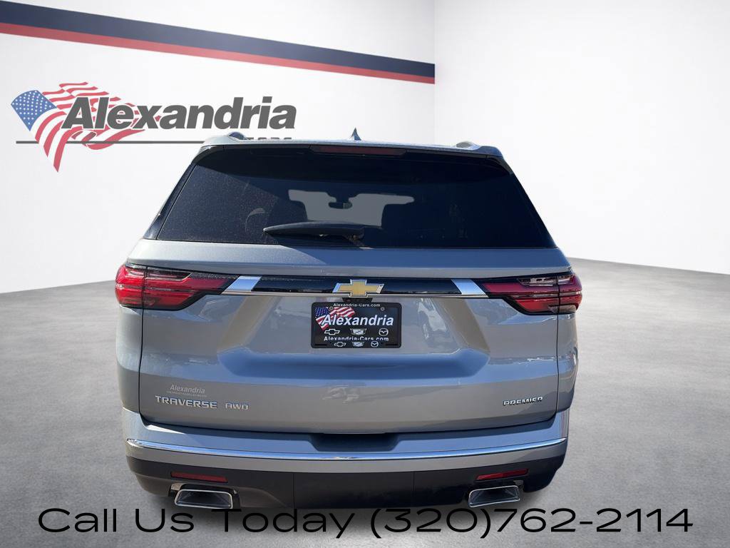 Used 2023 Chevrolet Traverse Premier AWD/4WD image 7