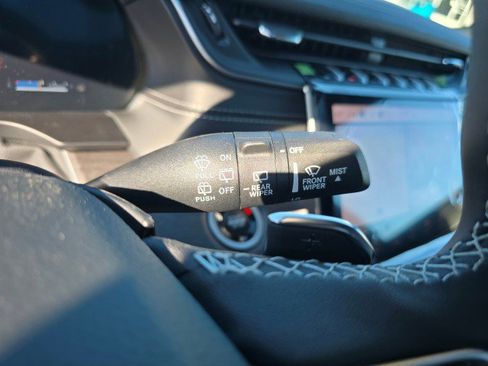 New 2025 Jeep Grand Cherokee Limited w/ Black Appearance Package image 32