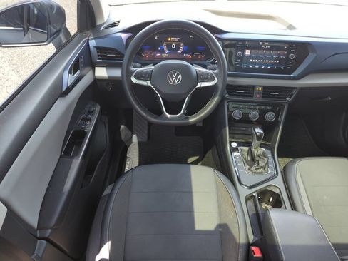 Used 2023 Volkswagen Taos SE w/ Panoramic Sunroof Package FWD image 14