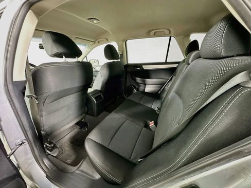 Used 2015 Subaru Outback 2.5i Premium AWD/4WD image 4