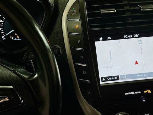 Used 2018 Lincoln MKC Select w/ Select Plus Package image 18