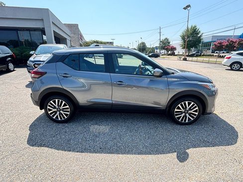 Used 2023 Nissan Kicks SV FWD image 33