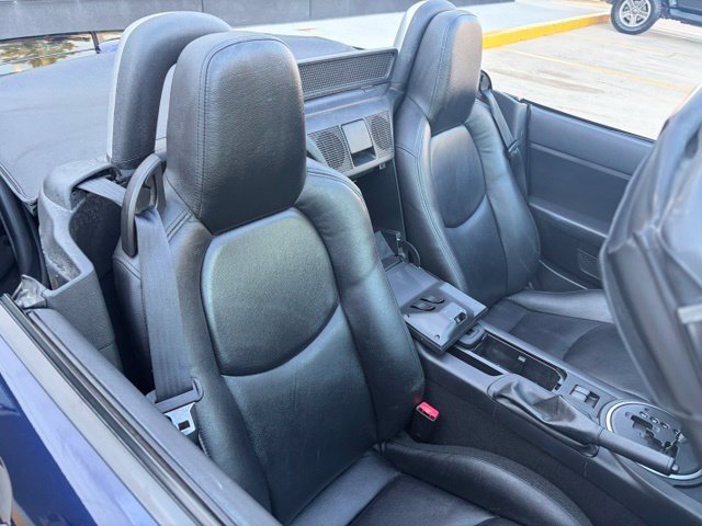 Used 2011 MAZDA MX-5 Miata Sport RWD image 9