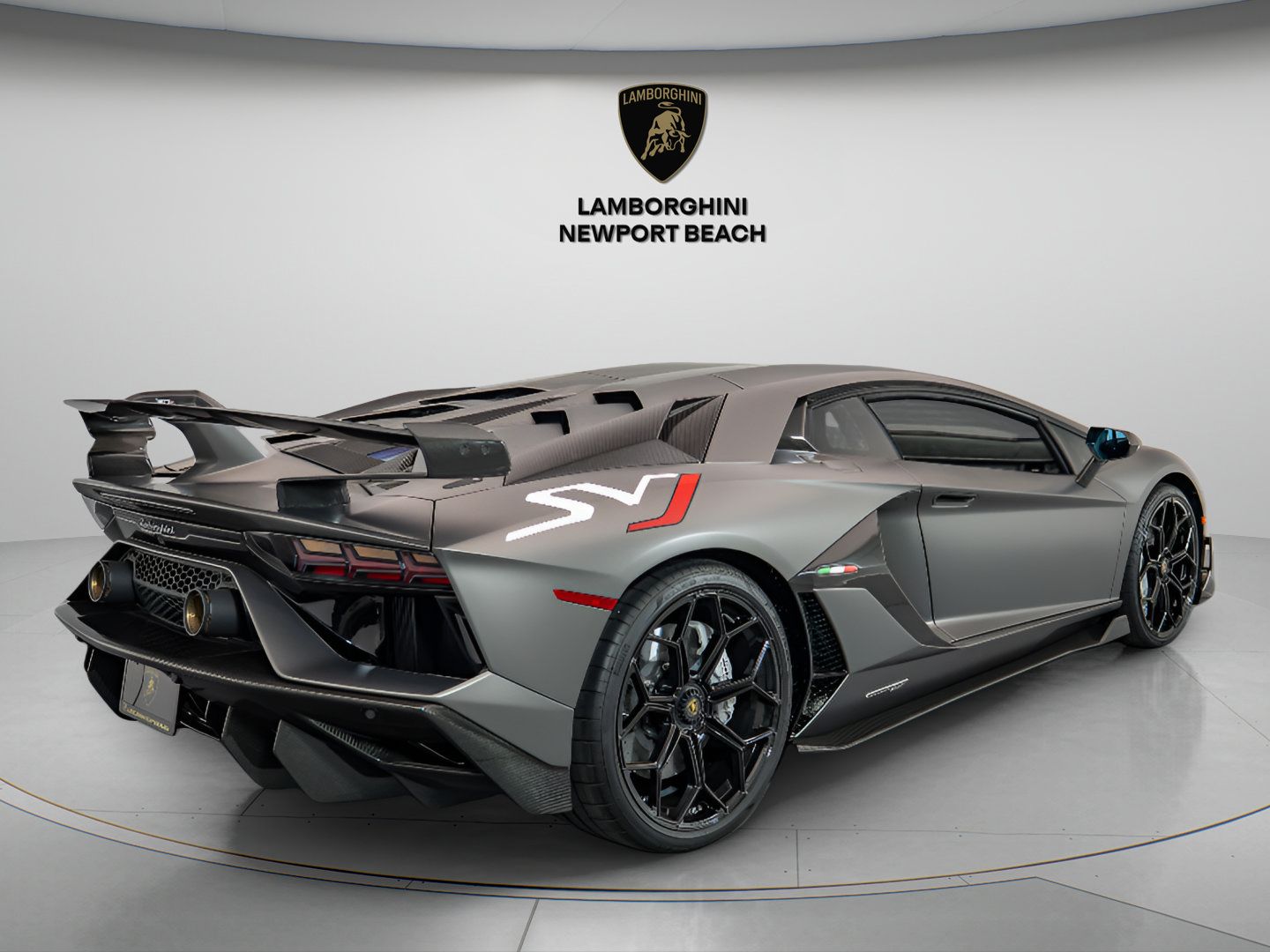 Used 2020 Lamborghini Aventador SVJ AWD/4WD image 6