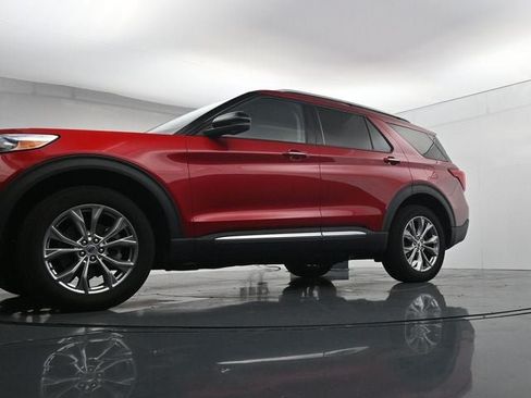 Certified 2022 Ford Explorer Limited w/ Equipment Group 301A AWD/4WD image 37