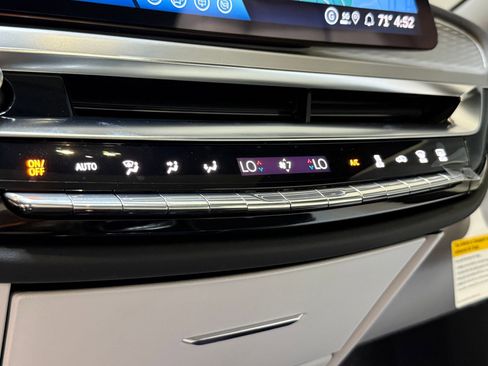 New 2026 Cadillac Lyriq Sport AWD/4WD image 36