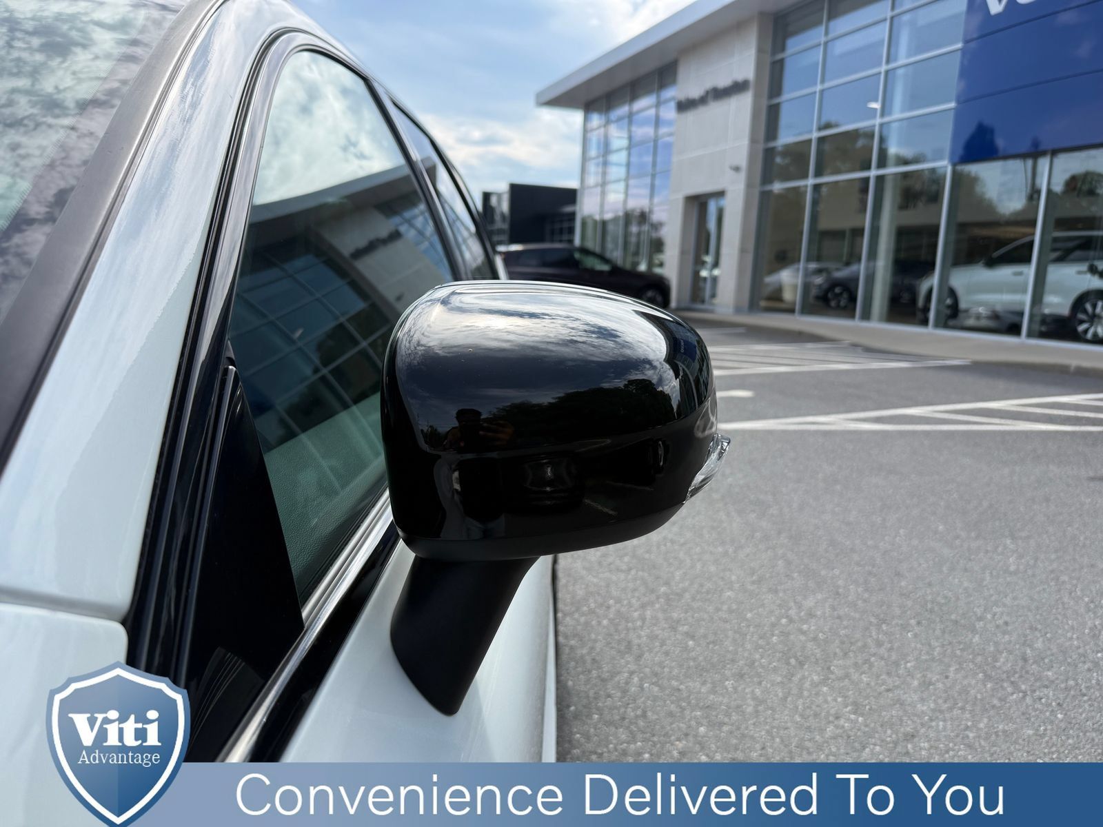 Certified 2024 Volvo XC60 B5 Plus w/ Protection Package Premier AWD/4WD image 11