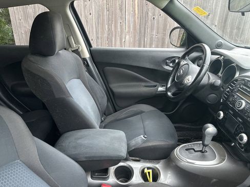 Used 2014 Nissan Juke SV AWD/4WD image 3