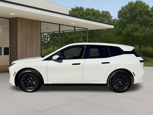 Used 2026 BMW iX xDrive60 AWD/4WD image 13