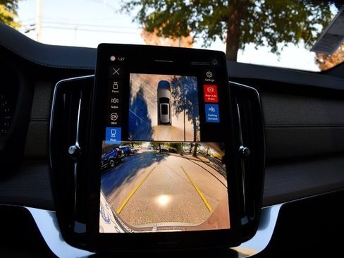 New 2026 Volvo XC90 B6 Plus image 14