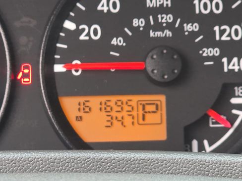 Used 2009 Nissan Frontier SE w/ SE Value Truck Pkg image 18