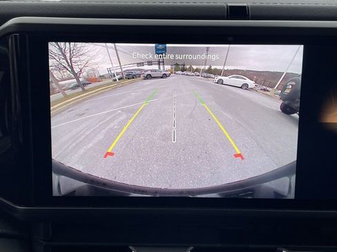 Used 2024 Jeep Wrangler Unlimited Sahara w/ Safety Group image 10