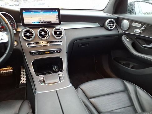Used 2020 Mercedes-Benz GLC 300 image 13