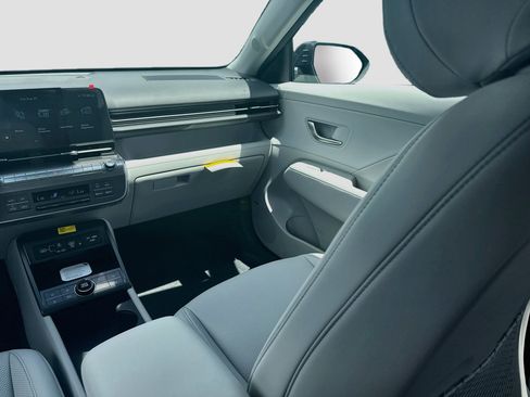 New 2027 Hyundai Kona Limited FWD image 16