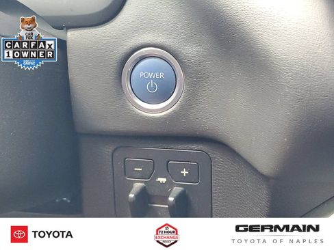 Used 2024 Toyota Tundra Platinum AWD/4WD image 33