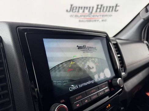 Used 2024 Nissan Frontier PRO-4X w/ Technology Package AWD/4WD image 3