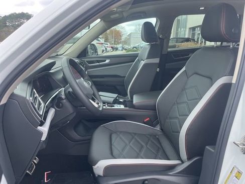 New 2026 Volkswagen Atlas Peak Edition AWD/4WD image 23