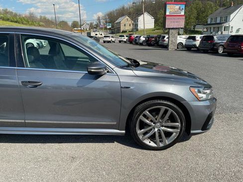 Used 2017 Volkswagen Passat 1.8T R-Line FWD image 10