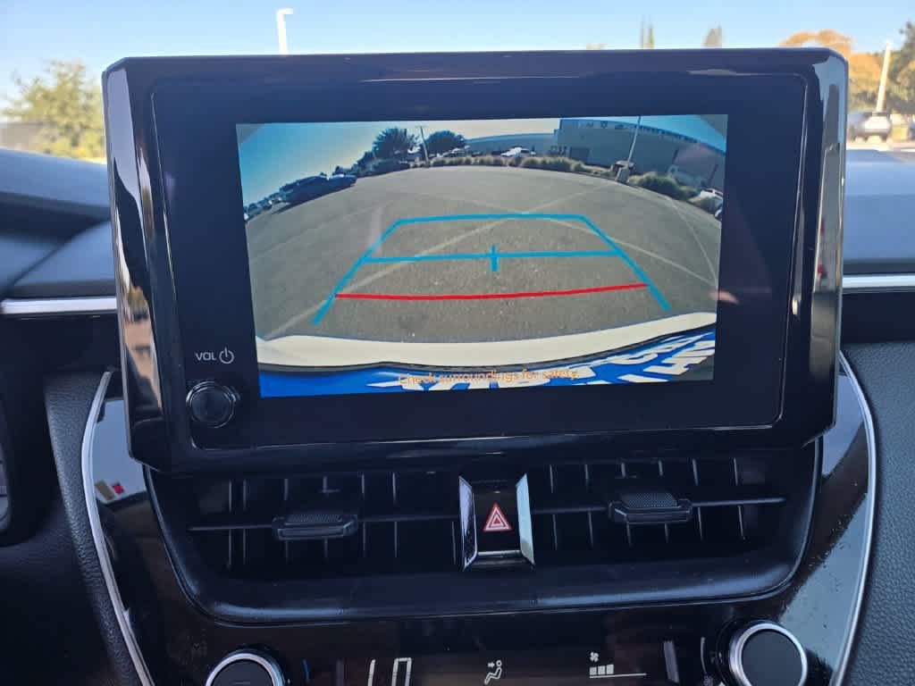 Used 2025 Toyota Corolla LE FWD image 11