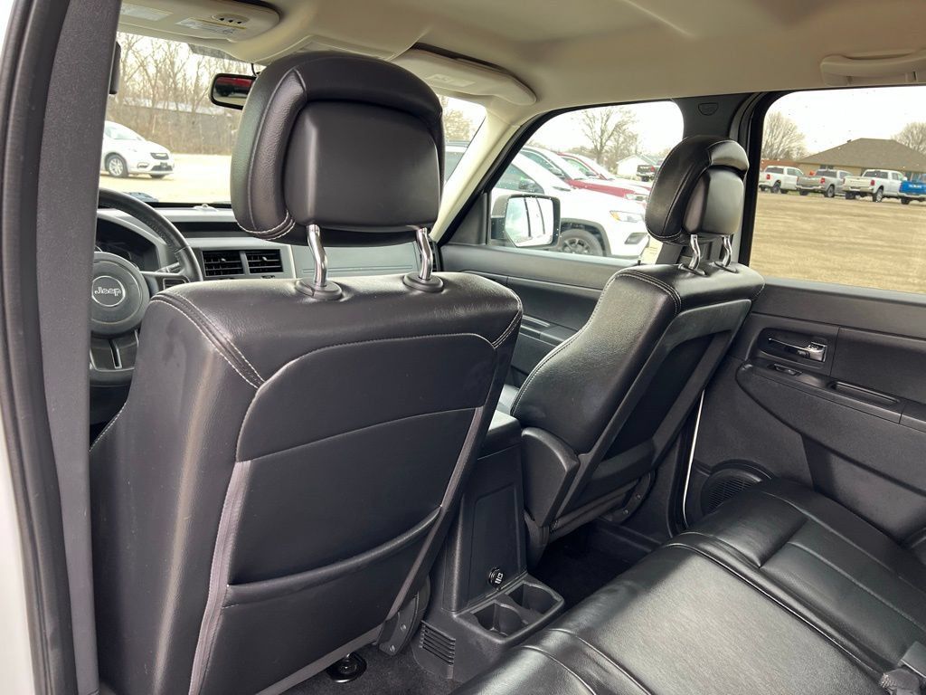 Used 2012 Jeep Liberty Sport AWD/4WD image 22