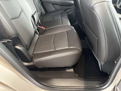 Certified 2023 Cadillac XT5 Premium Luxury AWD/4WD image 25