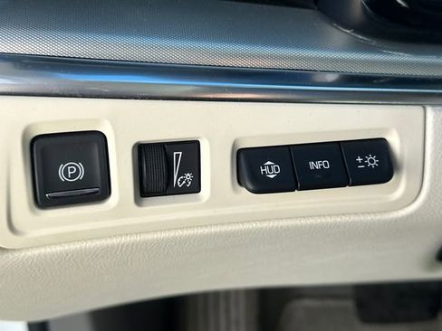 Used 2022 Cadillac XT5 Premium Luxury image 24