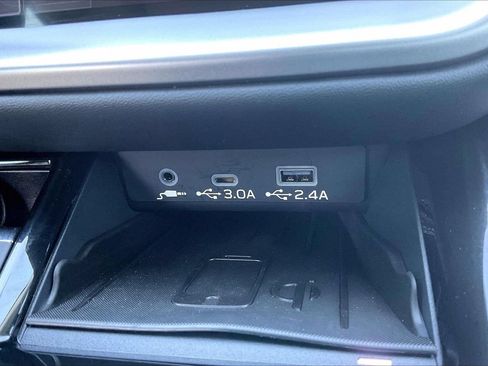 Used 2025 Subaru Outback Limited AWD/4WD image 18