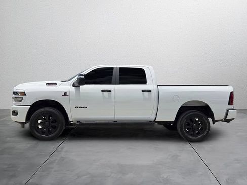 Used 2025 RAM 2500 Big Horn AWD/4WD image 2
