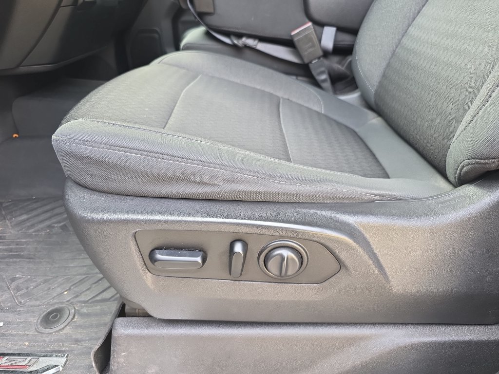 Used 2020 Chevrolet Silverado 1500 RST AWD/4WD image 35