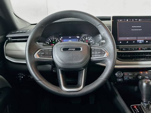 Used 2025 Jeep Compass Limited AWD/4WD image 18
