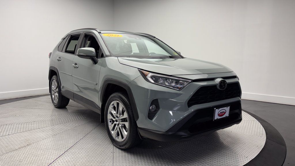 Used 2021 Toyota RAV4 XLE Premium AWD/4WD image 41