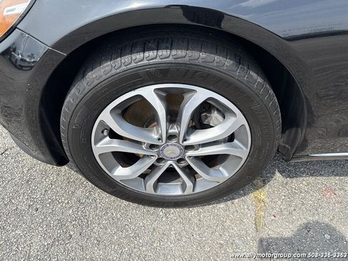 Used 2017 Mercedes-Benz C 300 4MATIC Sedan image 8
