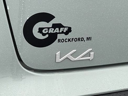 Used 2025 Kia K4 LXS image 38