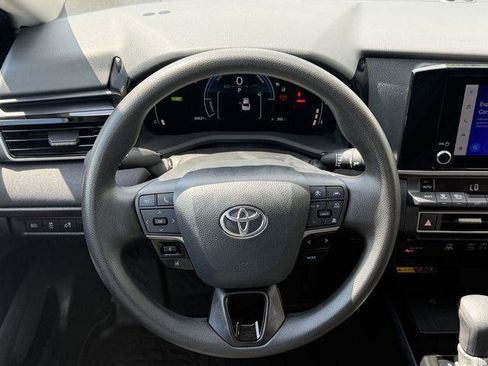 Certified 2025 Toyota Camry LE FWD image 11