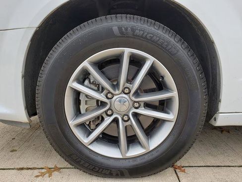 Used 2016 Dodge Grand Caravan SE image 27