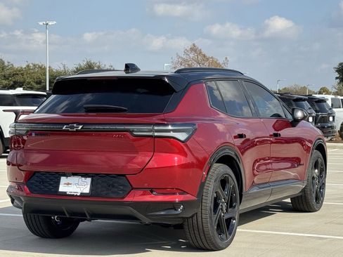 New 2026 Chevrolet Equinox EV RS image 4