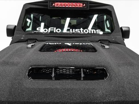 Used 2025 Jeep Gladiator Sport image 31