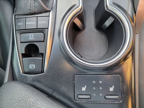 Used 2019 Toyota Camry XSE FWD image 19
