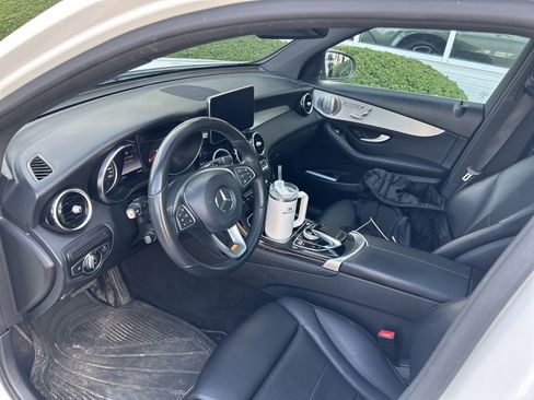 Used 2017 Mercedes-Benz GLC 300 4MATIC image 9