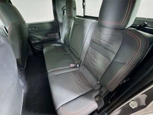 Used 2026 Nissan Frontier PRO-4X w/ Pro-4x Convenience Package image 14