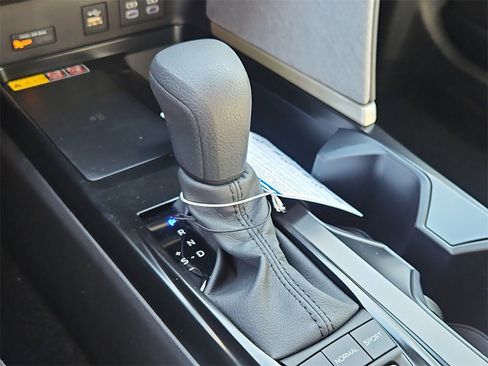 New 2026 Toyota Camry LE w/ Convenience Package image 16