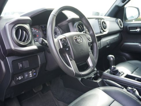 Used 2021 Toyota Tacoma TRD Sport w/ TRD Premium Sport Package image 21