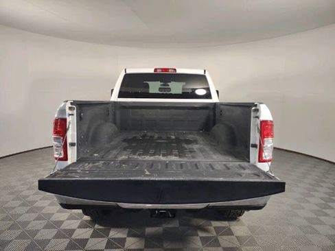 Used 2023 RAM 2500 Tradesman w/ Chrome Appearance Group AWD/4WD image 7