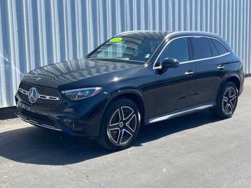 Used 2026 Mercedes-Benz GLC 300 4MATIC image 1
