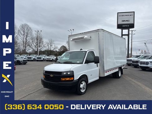 Used 2024 Chevrolet Express 3500 w/ Power Convenience Package image 1