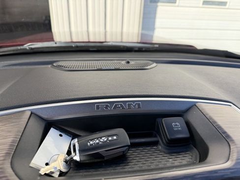 Used 2020 RAM 1500 Laramie image 32