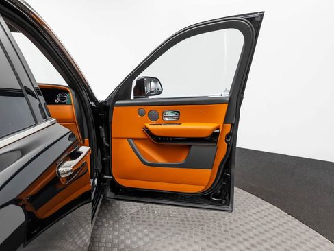 New 2026 Rolls-Royce Cullinan AWD/4WD image 38